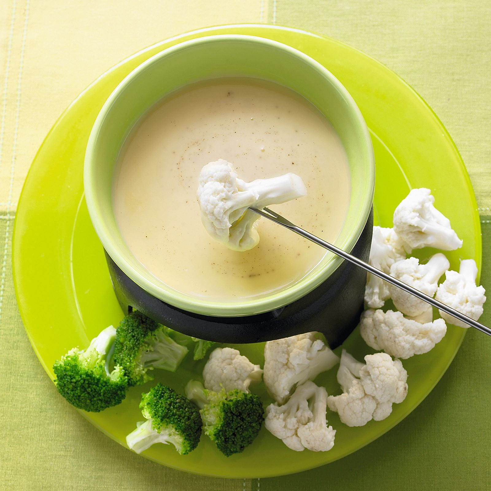 recipe image Kaasfondue met bloemkoolroosjes