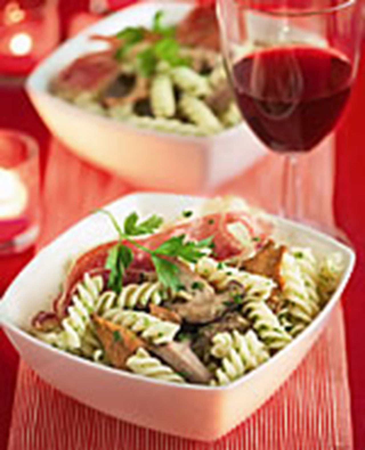 recipe image Pastasalade met bospaddenstoelen