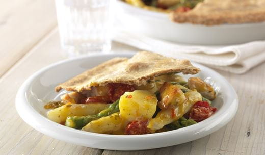 recipe image Gebakken kip met asperges, amandelen en peterselie aardappeltjes