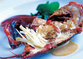 recipe image Gebakken kreeft met een jus van schaaldieren