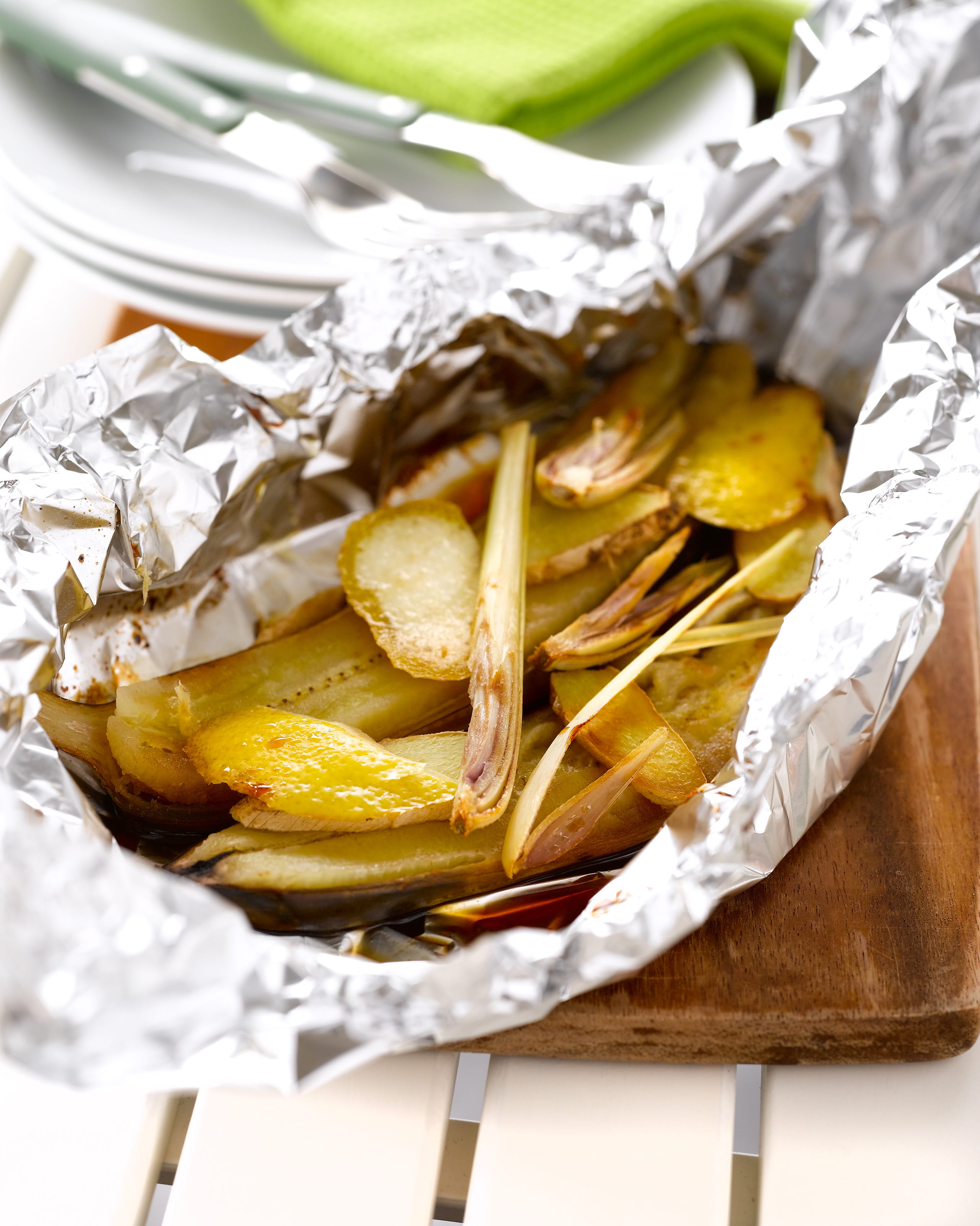 recipe image Banaanpapillot met honing en citroengras