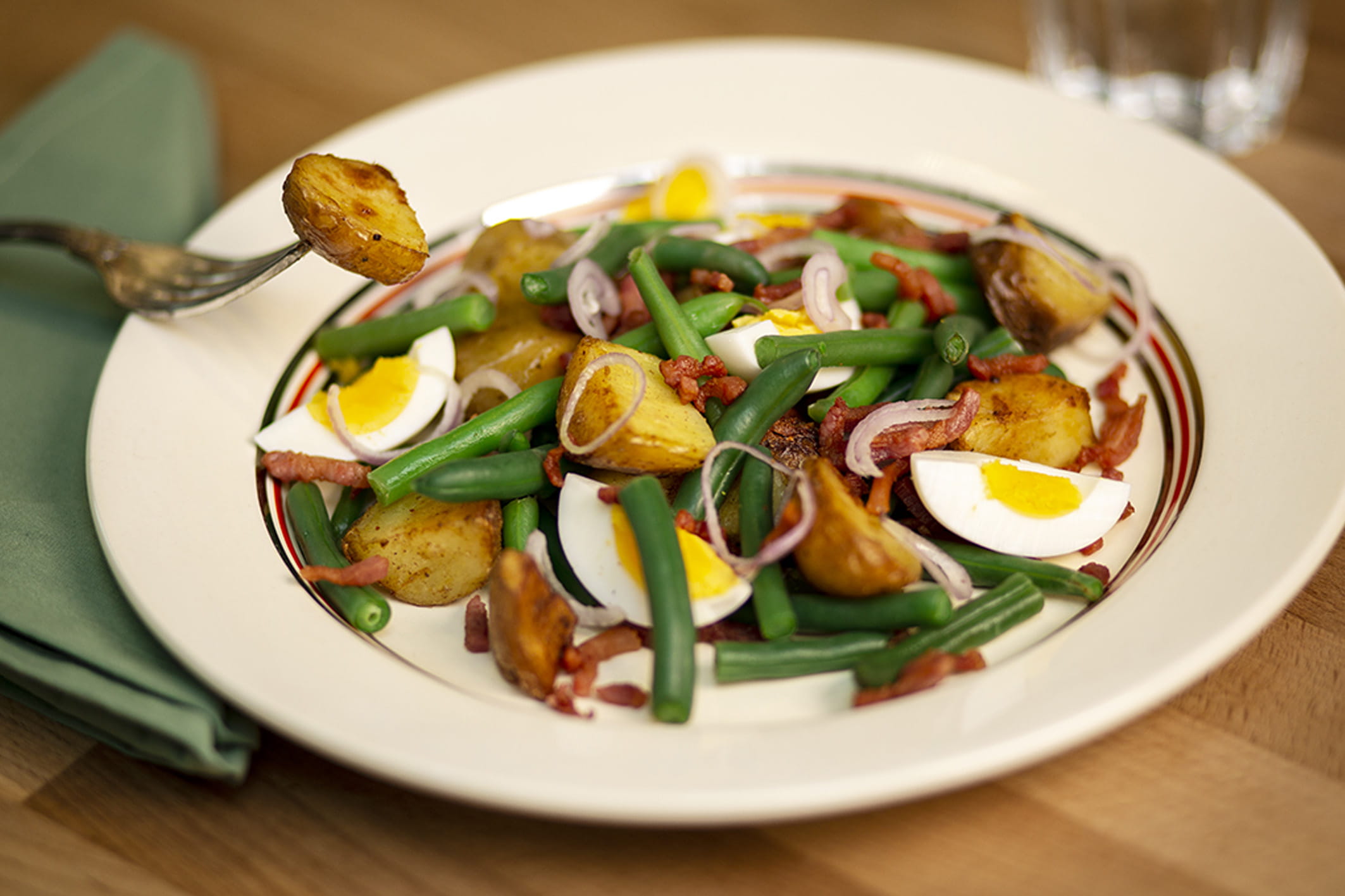 recipe image Authentieke Luikse salade