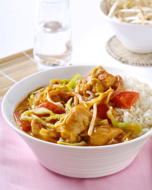 recipe image Thaise curry van kip en groente met witte rijst