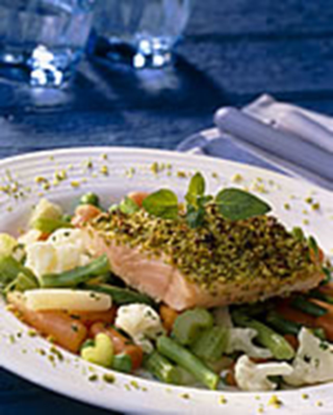 recipe image Gepaneerde zalm met Lentegroenteschotel