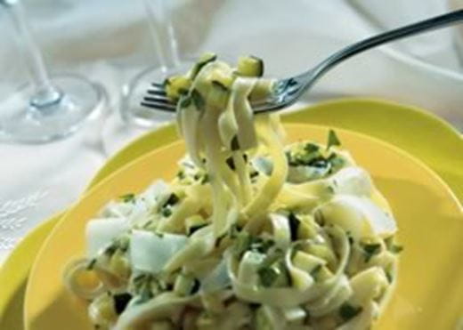 recipe image Tagliatelle met Effi Licht en Fris Natuur en courgettes