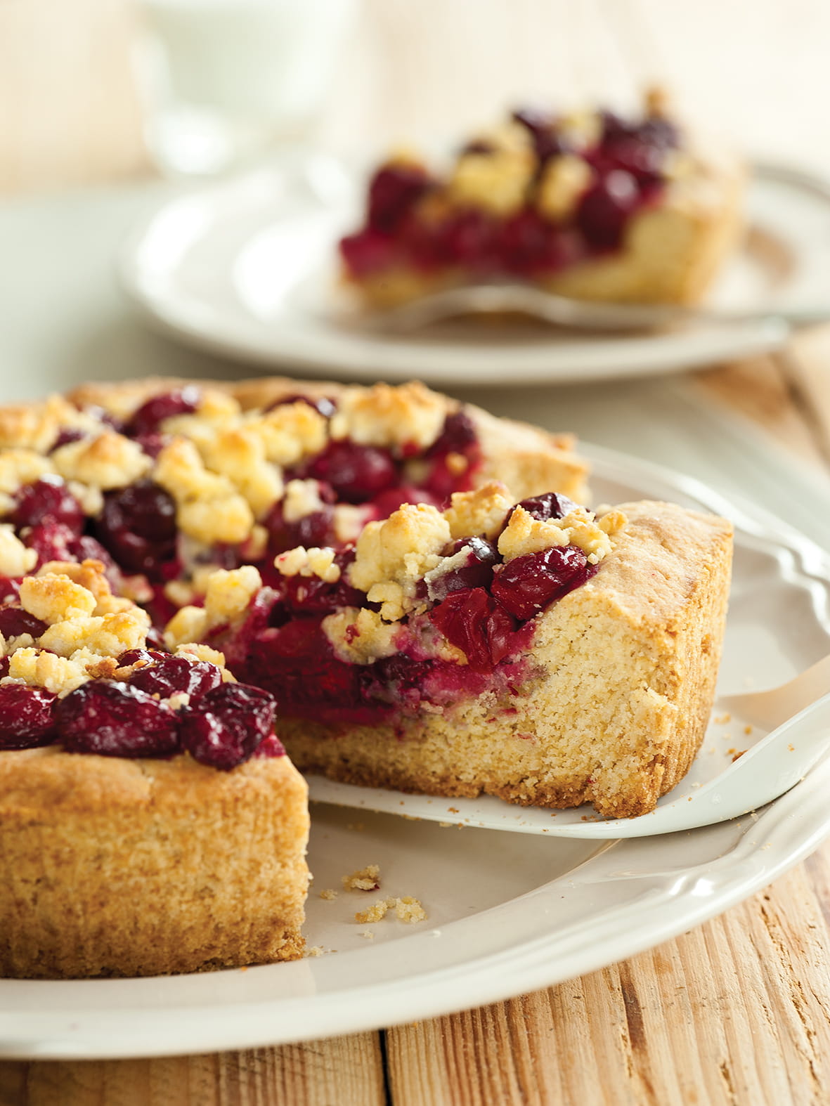 recipe image Kruimeltaart met kersen