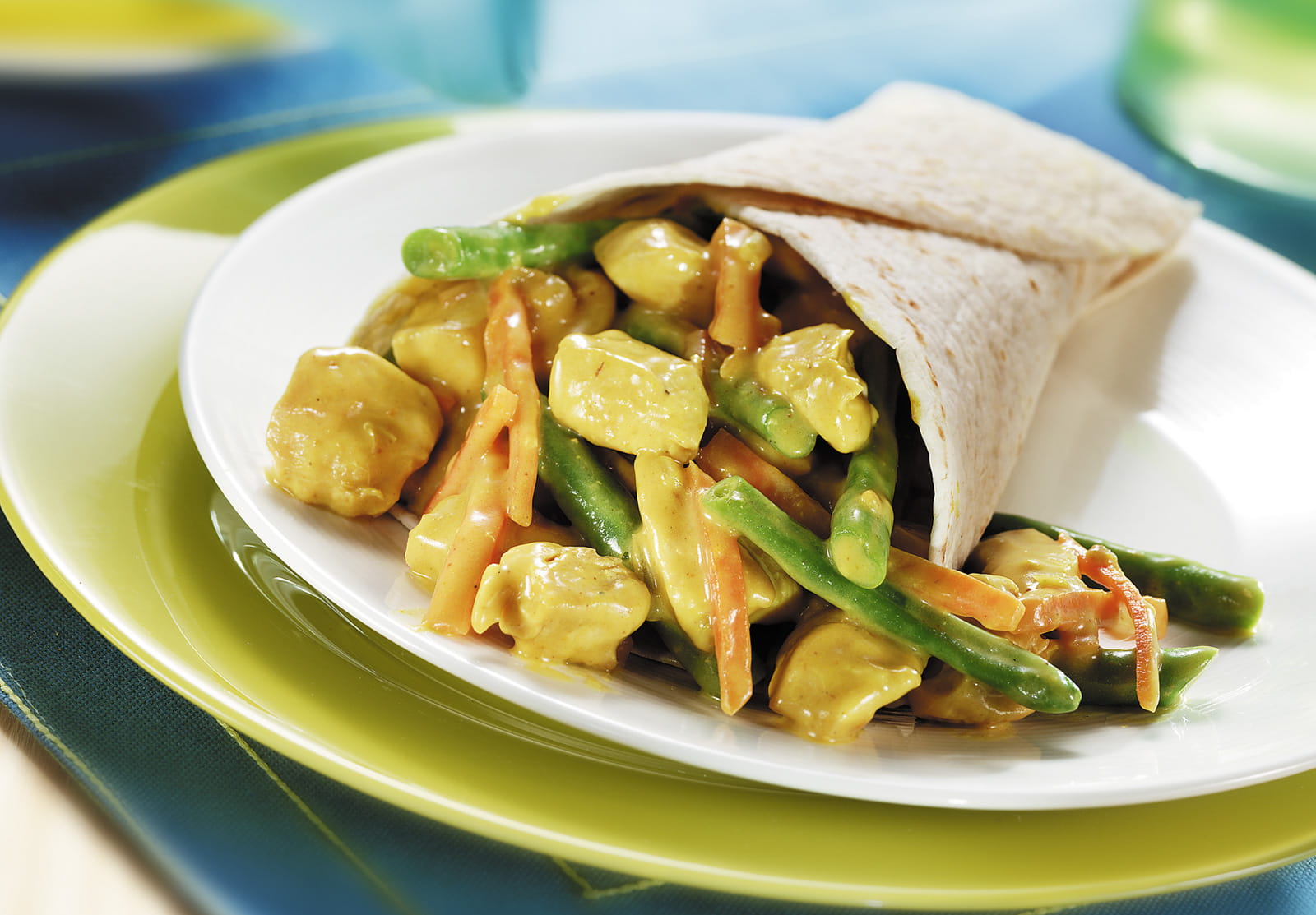 recipe image Wrap gevuld met kip kerrie, sperziebonen en wortel