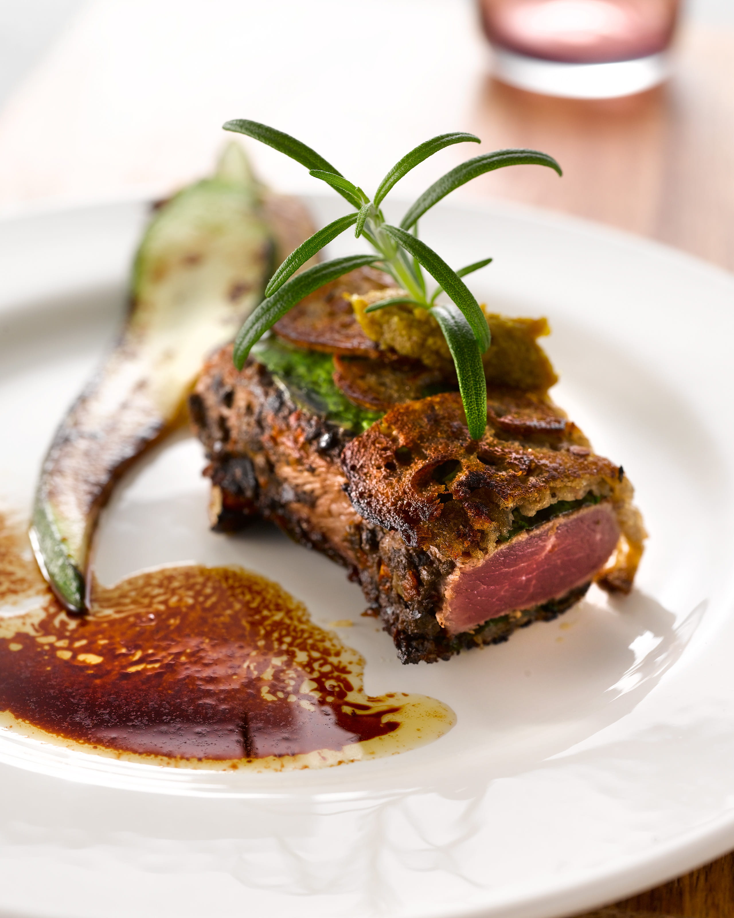 recipe image Lamsnoot met olijftapenade in krokant broodjasje met gegrilde groenten