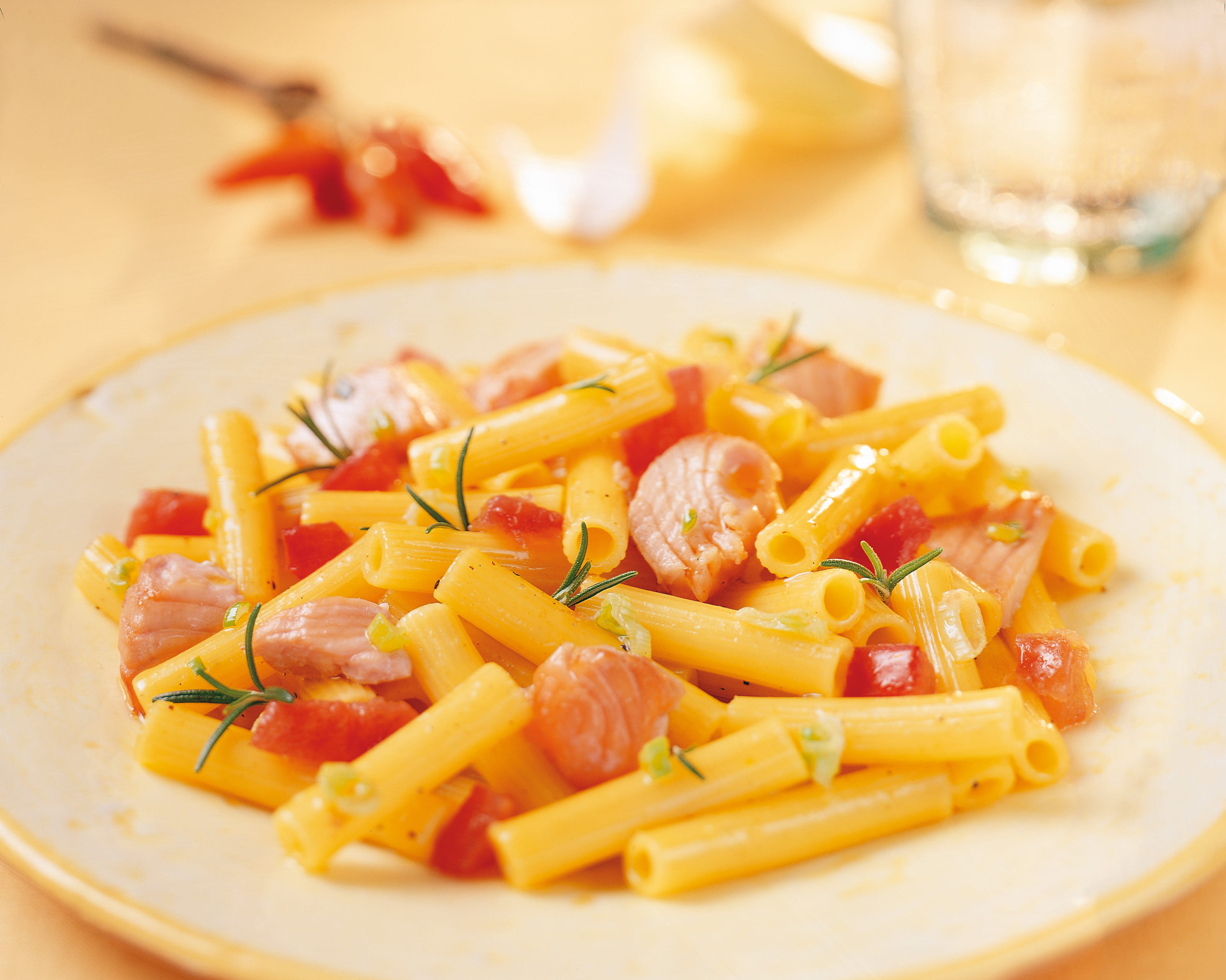 recipe image Macaroni met verse zalm