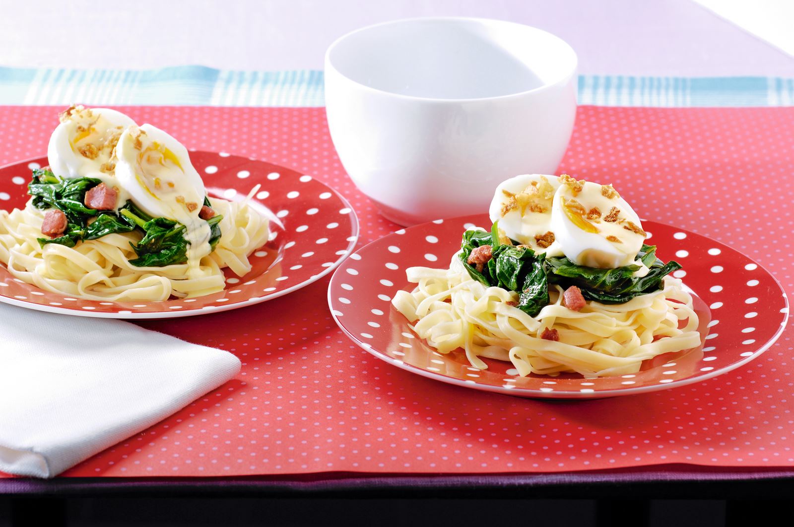 recipe image Fettuchini met spinazie en eitjes