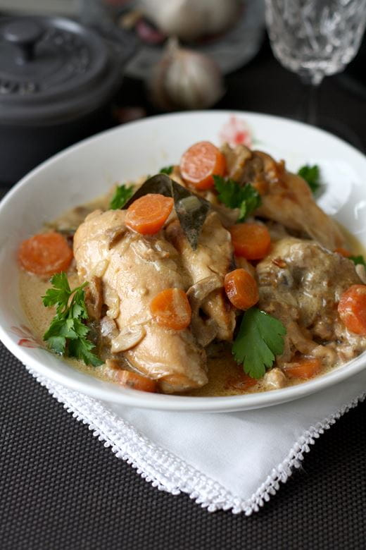 recipe image In bier gestoofde kip met mosterd