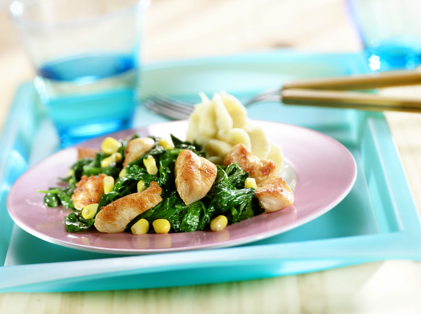 recipe image Kipstukjes met spinazie en maïs