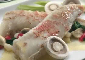 recipe image Rode poon met inktvis op een bedje van groenten