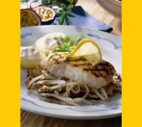 recipe image Gegrilde Alaska Pollak met sojascheuten en saus van passievruchten