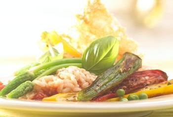 recipe image Risotto met zuiderse groenten en parmezaankoekje