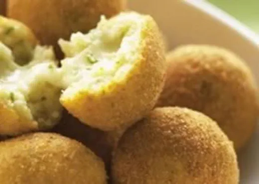 recipe image Visballetjes met een mozzarellahart