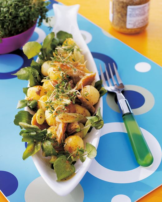 recipe image Aardappelsalade met waterkers, gerookte makreel en mosterddressing