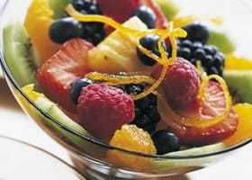 recipe image Fruitsla met rode wijnsaus