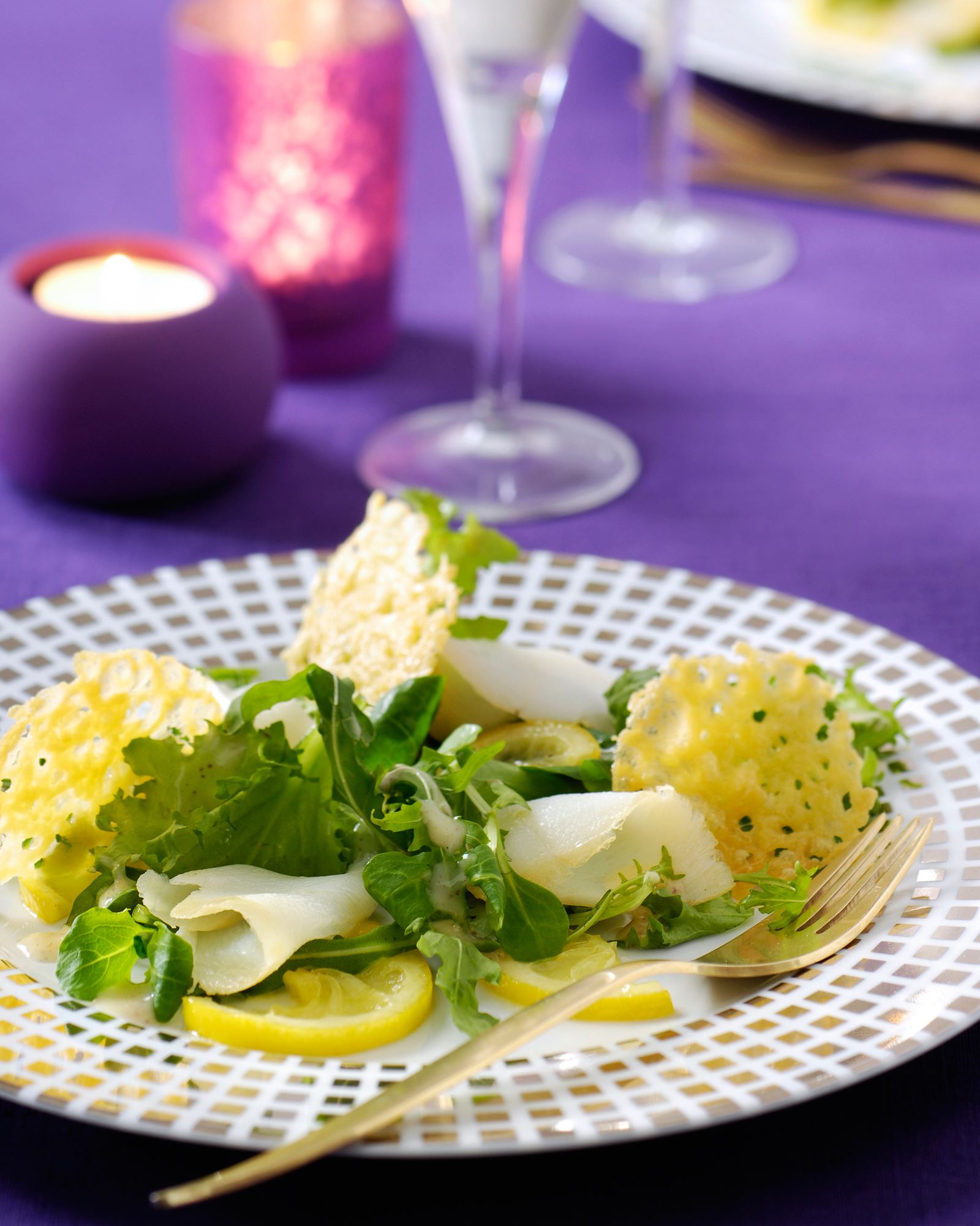 recipe image Citroensalade met gerookte heilbot en kaaskoekjes