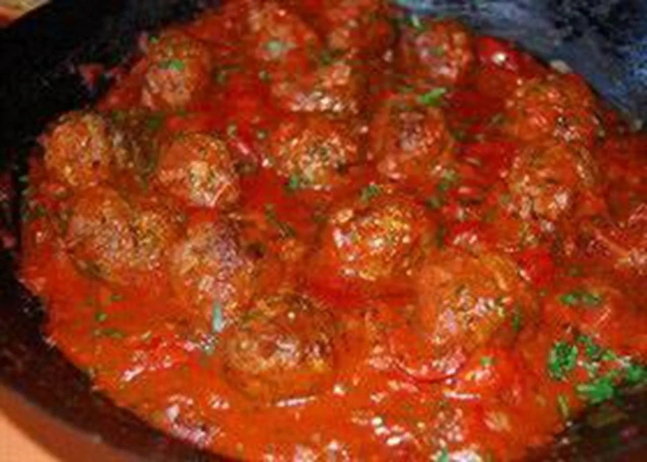 recipe image Selder met balletjes in tomatensaus