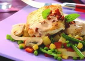 recipe image Gebakken hoki  in een kerriesaus met gedroogde tomaat