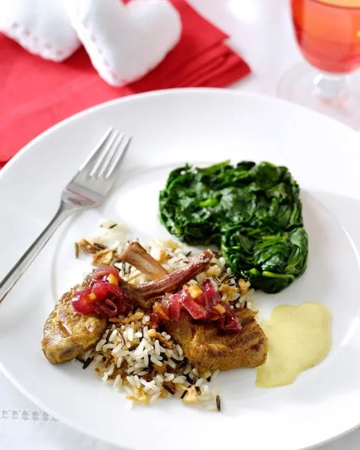 recipe image Gegrilde lamskoteletjes met gemberchutney en currysaus