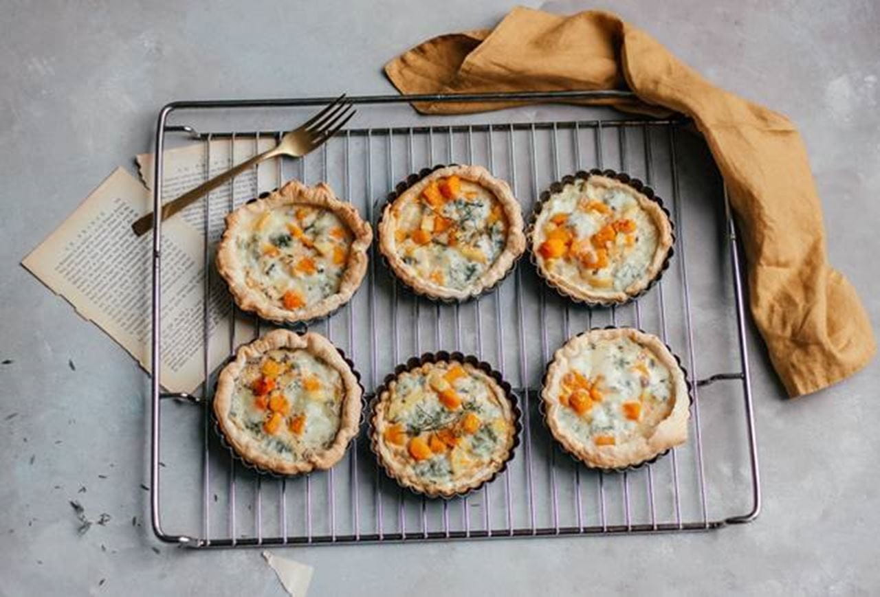 recipe image Snelle miniquiches met pompoen en gorgonzola