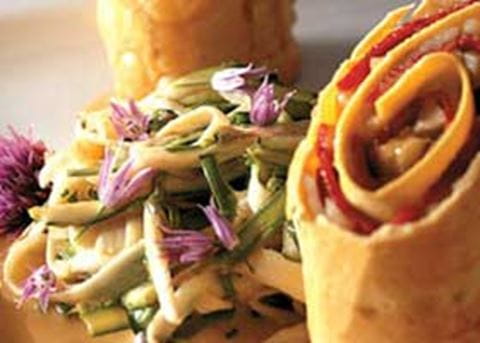 recipe image Krokantje van griet en kalfstong met een slaatje van asperges en Gentse mosterd