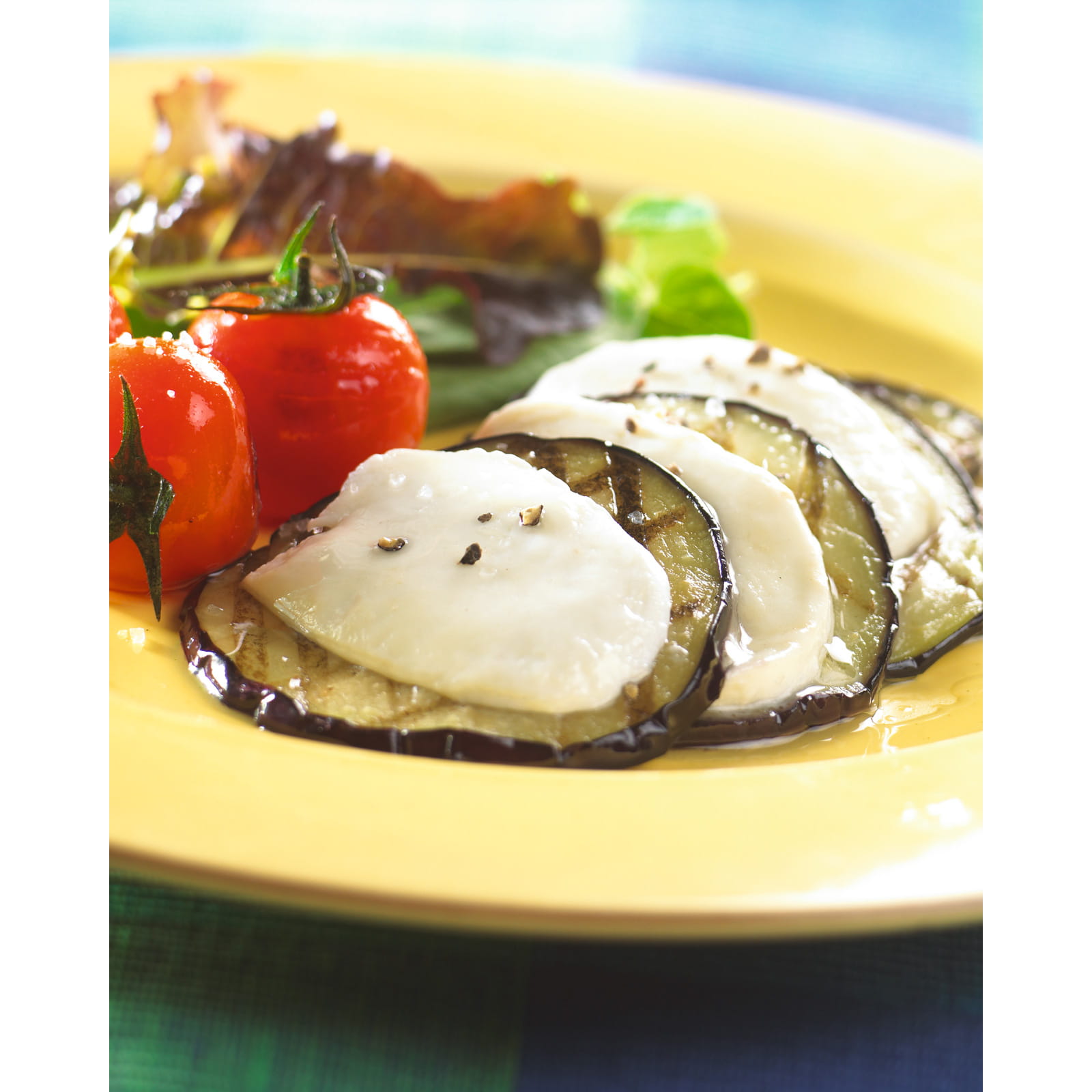 recipe image Aubergine met mozarella en gebakken kerstomaten